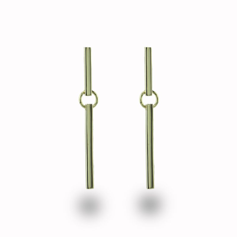 Stijlvolle en strakke oorstekers gemaakt in geelgoud 18 kt en naar ontwerp van Jade. Ook voor strakke juwelen zijn we jullie goudsmid.