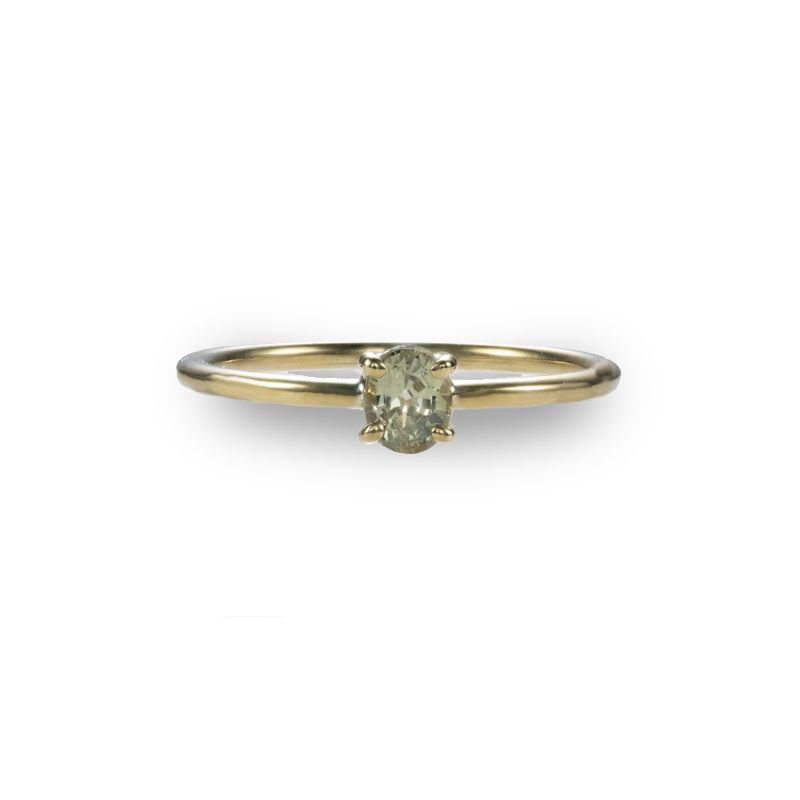 Geelgouden fijne ring met een mintgroene saffier, een ontwerp van Jade en behorende tot de categorie 