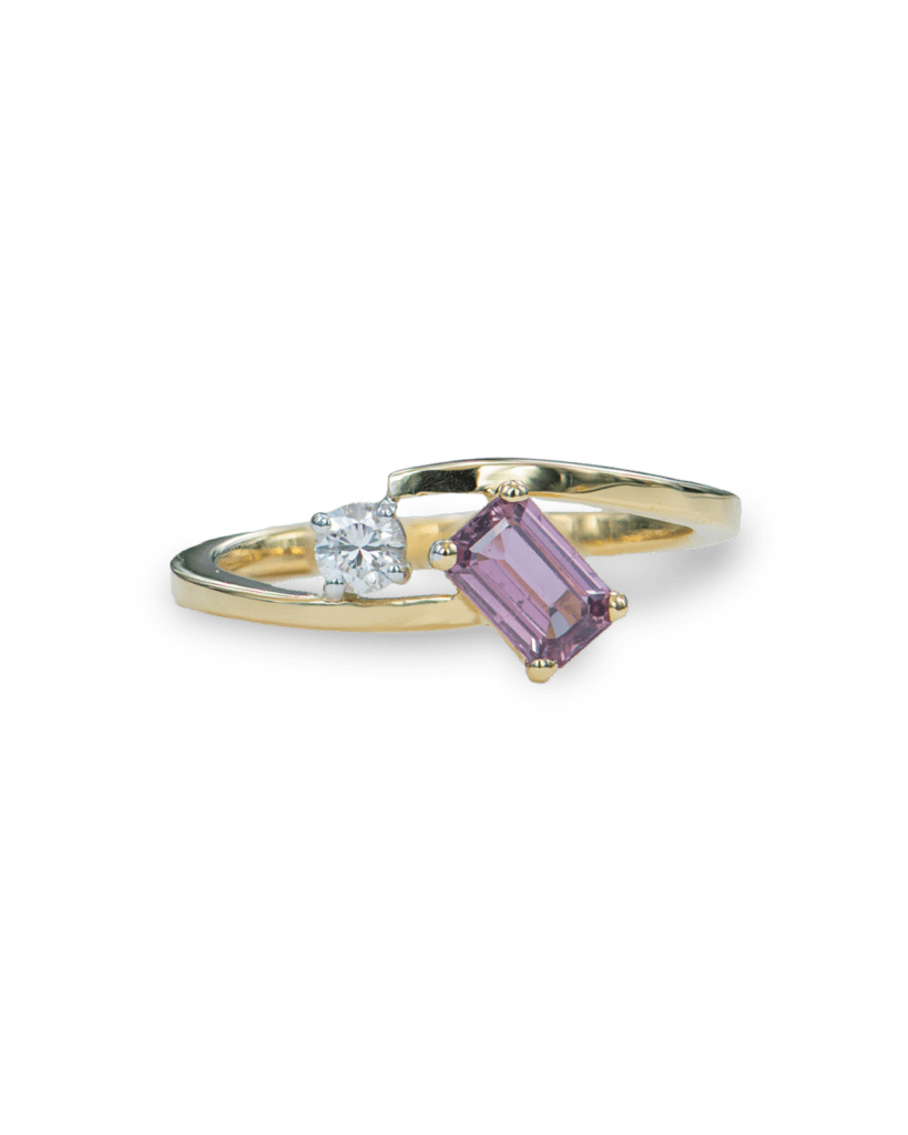 Geelgouden ring met saffier en briljant